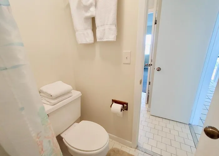 Edgewater 43